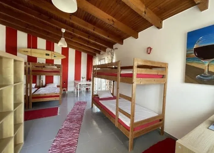 Da Silva Surfcamp 7 Bettzimmer Mit Fruehstueck Апартаменты